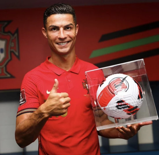 Loja online Fútbol Emotion Portugal - Blogs de futebol - Cristiano Ronaldo melhor marcador de sempre de selecoes - 5.webp